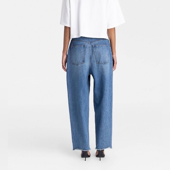 KBB by Kahlana Devin Barrel Leg Jeans High Rise Size 8 NWT ✨ - Picture 2 of 8